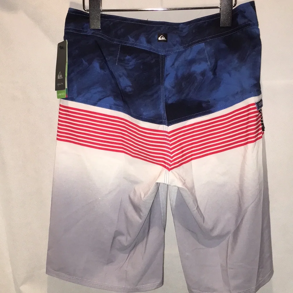 NWT Quicksilver Board Shorts 4 Way Stretch | Size 28x14